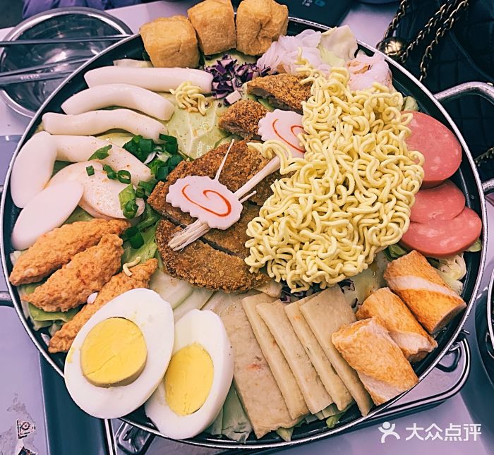 欧巴来了韩式料理韩式猪排火锅图片