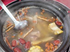 滋补汤底-花苑美食横琴生蚝火锅(拱北粤华路店)