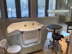 -Pets First伊珊娜洗护·精致美容·家庭式寄养(新会路店)