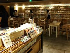 -猫的天空之城概念书店(苏州诚品店)