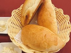 黄油面包-红房子西菜馆(淮海中路店)