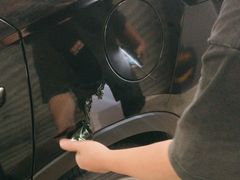 -鲨鱼皮汽车凹陷玻璃修复(静安店)