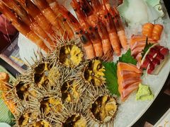 -雍容荟帝王蟹活龙虾展台自助(IFS黑金店)