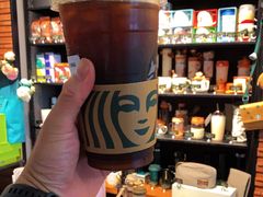 零售区-星巴克(上海虹桥新天地二店)