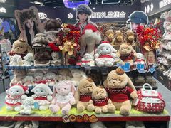 -潮品挚尚(五角场苏宁易购店)