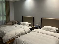 -浙商世贸玉龙酒店