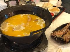 -鲜入围煮花胶鸡海鲜火锅