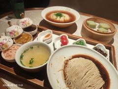 -松鹤面馆·古法焖肉面(观前店)