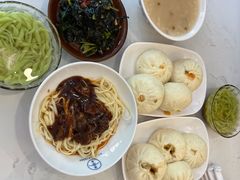 -李与白包子铺(桐梓林店)