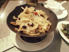 -安徽饭店·白鹭阁自助餐厅(梅山路店)