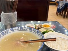 -桥香园云南过桥米线(金马碧鸡店)