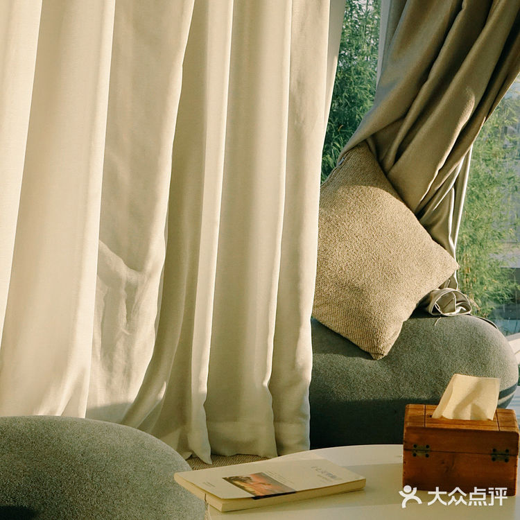 ANNA探店|抚仙湖圣托里尼MU咖啡