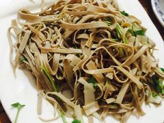 -溢心园香河肉饼总店