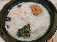 肉酱米线-灵芝妹子海鲜米线(劳动公园店)