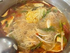 -黄利砖万峰林布依特色酸笋牛肉馆