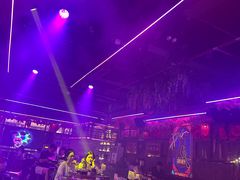 -喜鹊音乐酒馆(西街店)