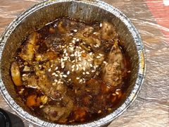 秘制脑花-巴厘龙虾·榜首油焖大虾(音乐学院·沿江酒馆店)