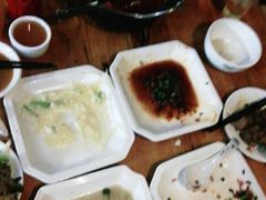 -临江餐馆二楼美食部落