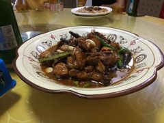 笨辣椒烧土公鸡-大别山老味道