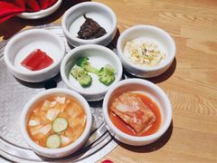 -萨拉伯尔水源素问店·韩国宫廷料理(人民路店)