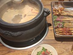 -郑记·古法黑砂锅串串(龙泉店)