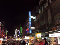 -六合夜市