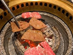 -山川小町·极番烧肉(新地假日广场店)