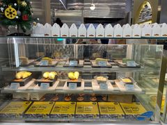 面包甜点陈列柜-猫王榴莲世家(三里屯SOHO商场店)