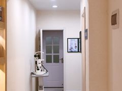 -明月眼镜(三坝店)