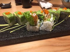 牛油果炸虾寿司卷-吟松日式料理(莘庄店)