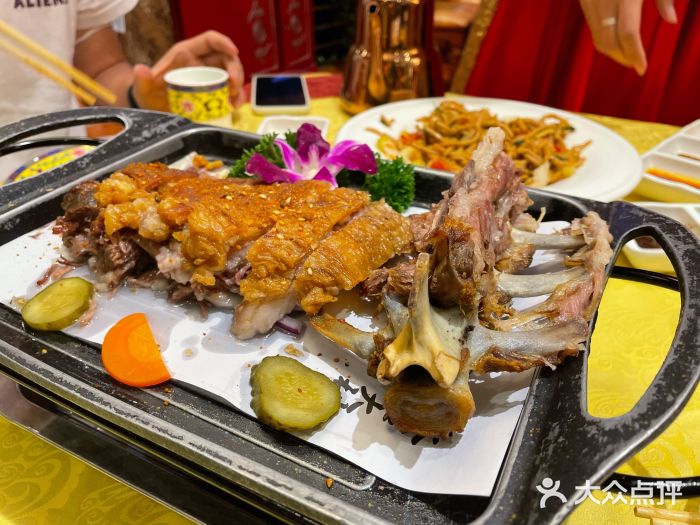 德乐海蒙餐蒙古烤羊背图片