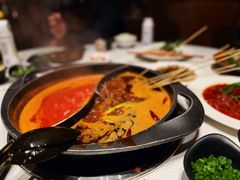 番茄红汤鸳鸯锅-园里火锅(仁和新城店)