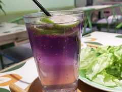 蝶恋花柠檬气泡水-越弥越南传统美食馆
