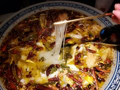 -桂二老坛酸菜鱼(三街两巷店)