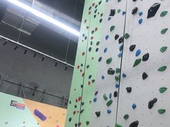 -蓝天攀岩-青少年训练(罗湖益田假日广场店)