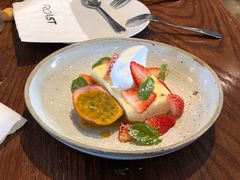 -ROAST coffee & eatery