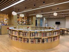 -漕河泾街道图书馆(漕河泾社区文化活动中心店)