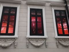 -Nathalie Djurberg与Hans Berg“牛皮纸包裹的月亮”-Prada荣宅当季展览