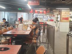 -四囍码头海鲜烧烤自助火锅(外滩南京东路悦荟广场店)