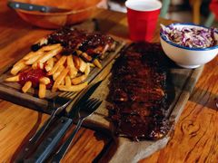 -Ribs & Burgers The Rocks