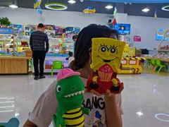 -鸿通城购物中心