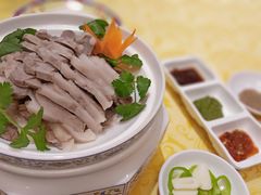 草原手把肉-德乐海蒙餐