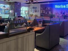 -豪客嘉族·麦尼顿西餐厅(乐福天下店)