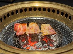 -山川小町·极番烧肉(新地假日广场店)