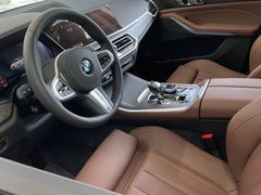 -上海宝信宝马4S店