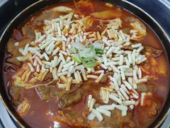 -三清洞摩西韩式年糕火锅(威高广场店)