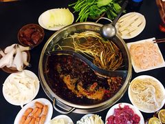 耗儿鱼-苟味道老火锅(黄桷坪店)