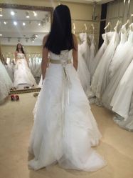 -满庭芳婚纱礼服店