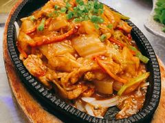 辣白菜炒猪肉-平壤馆(西塔街店)
