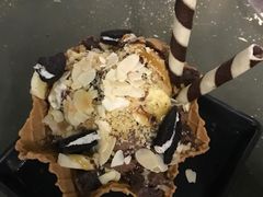 -莓园冰淇淋店